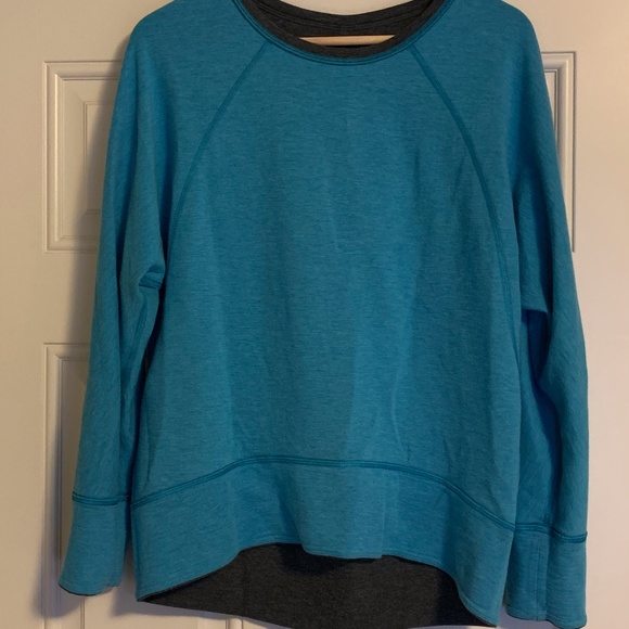 Lululemon sweatshirt - reversible size 8 - Picture 3 of 4